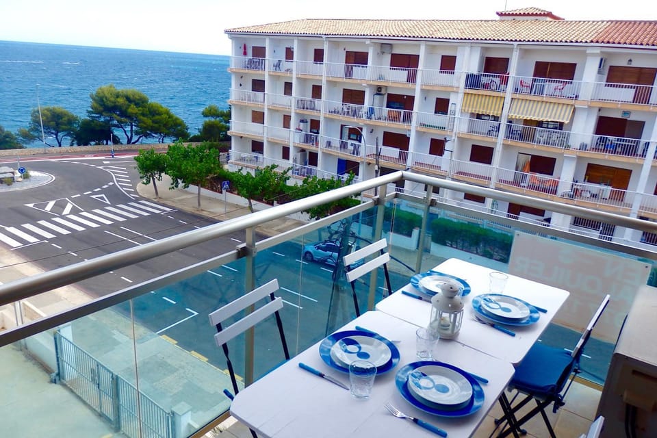 Meddays Apartamento la Caleta Ático Apartment in Miami Platja