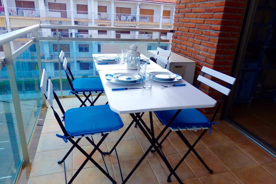 Meddays Apartamento la Caleta Ático Apartment in Miami Platja
