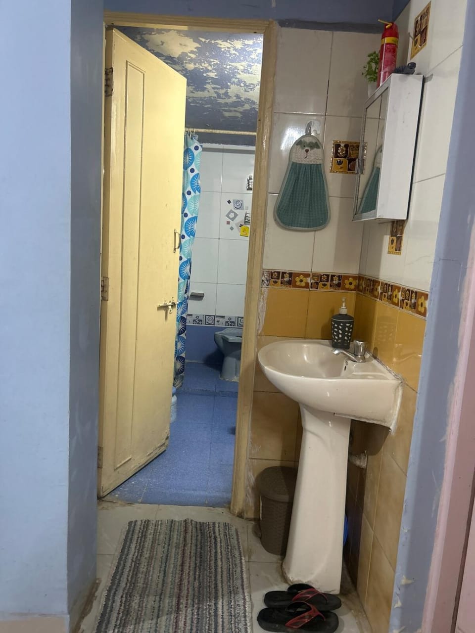 Fully furnished 3BHK bunglow in the heart of city House in Maharashtra