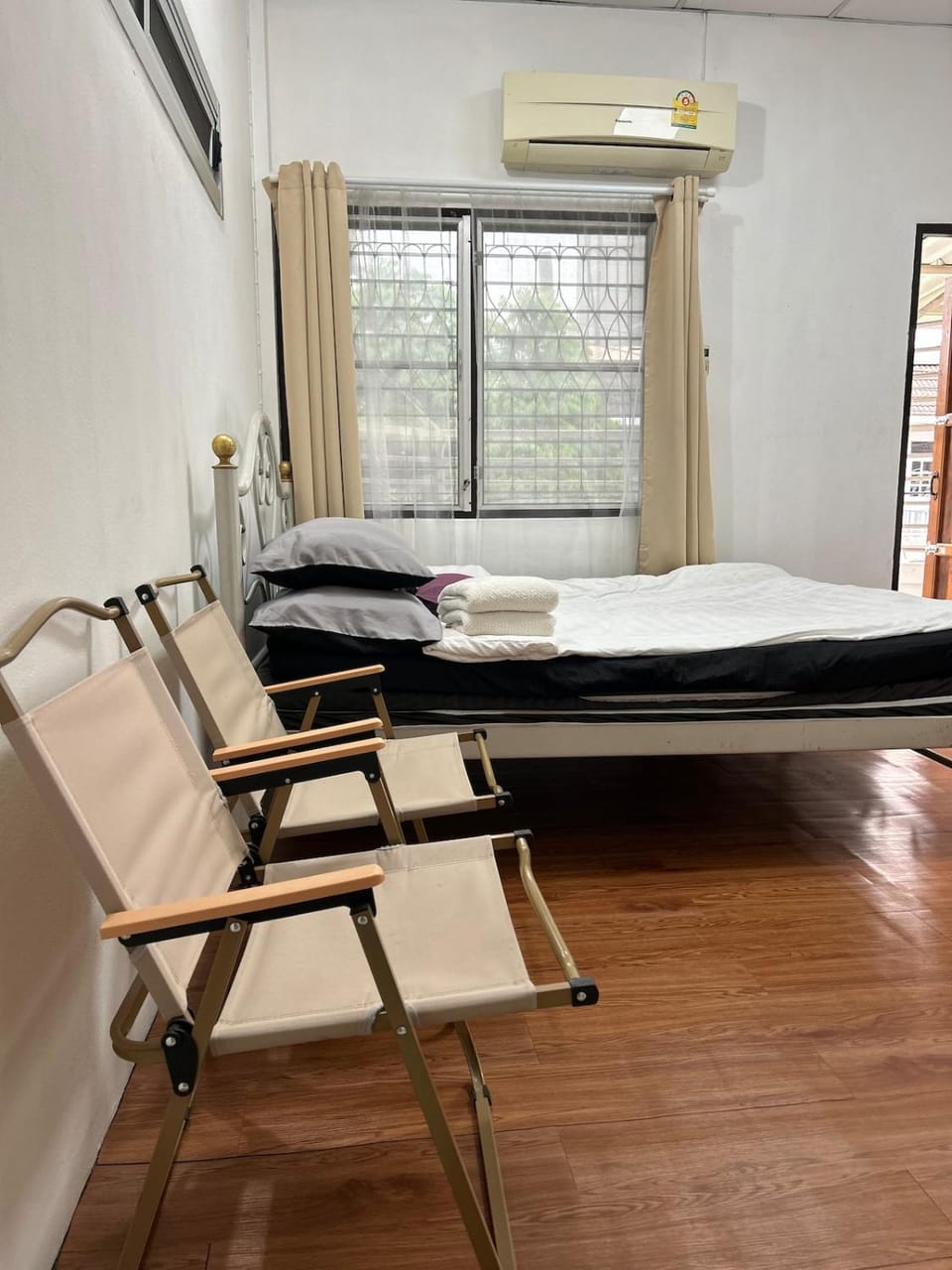 Cheap house 7min next to BTS Kasetsart , 5 bedroom Villa in Bangkok
