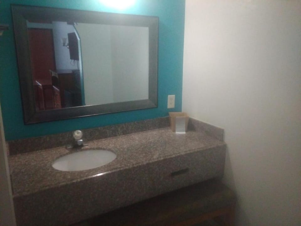 King Bed Hotel Studio 119 Apartment in Texas