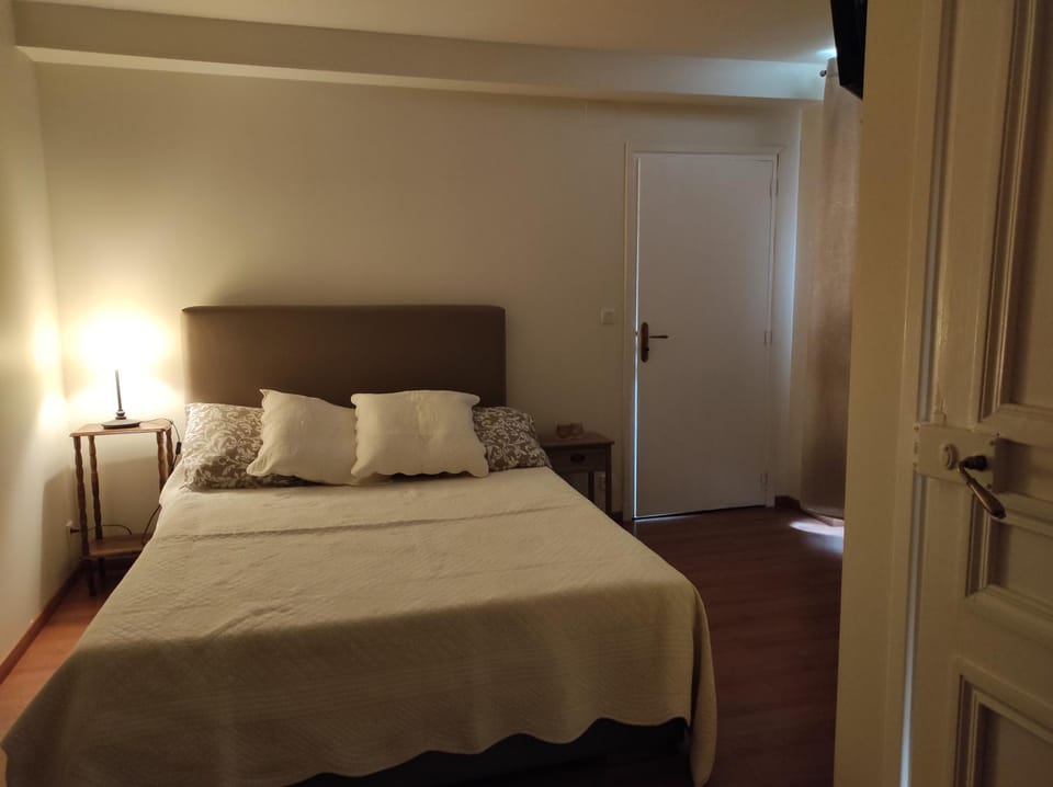 Maison Salvaterra - Chambres d'hôtes et table d'hôtes Bed and Breakfast in French Basque Country