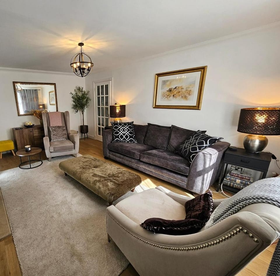 Living room, Seating area
