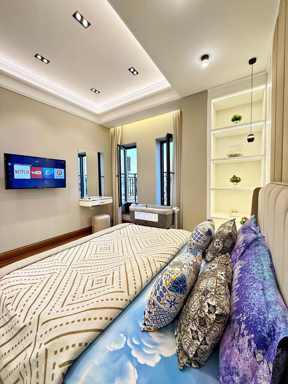 TV and multimedia, Bedroom, cot