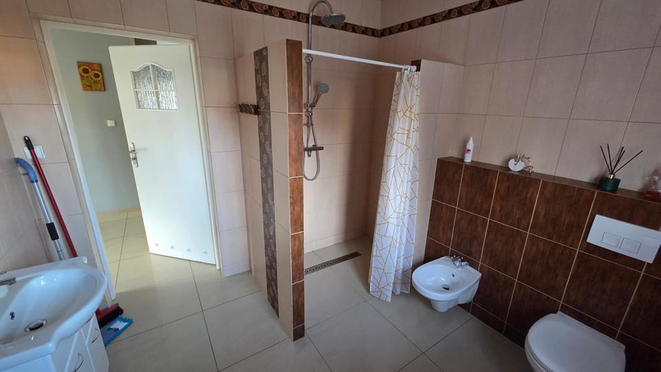 Dom nad jeziorem Oblasek Apartment in Lesser Poland Voivodeship