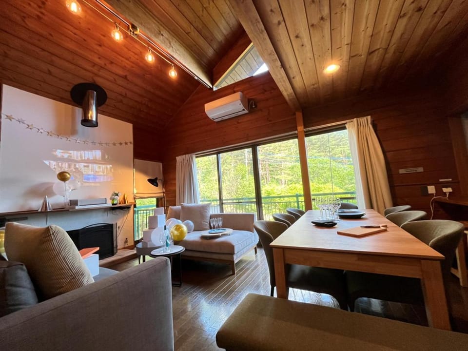 Living room, Seating area, Diving, Mountain view, air conditioner