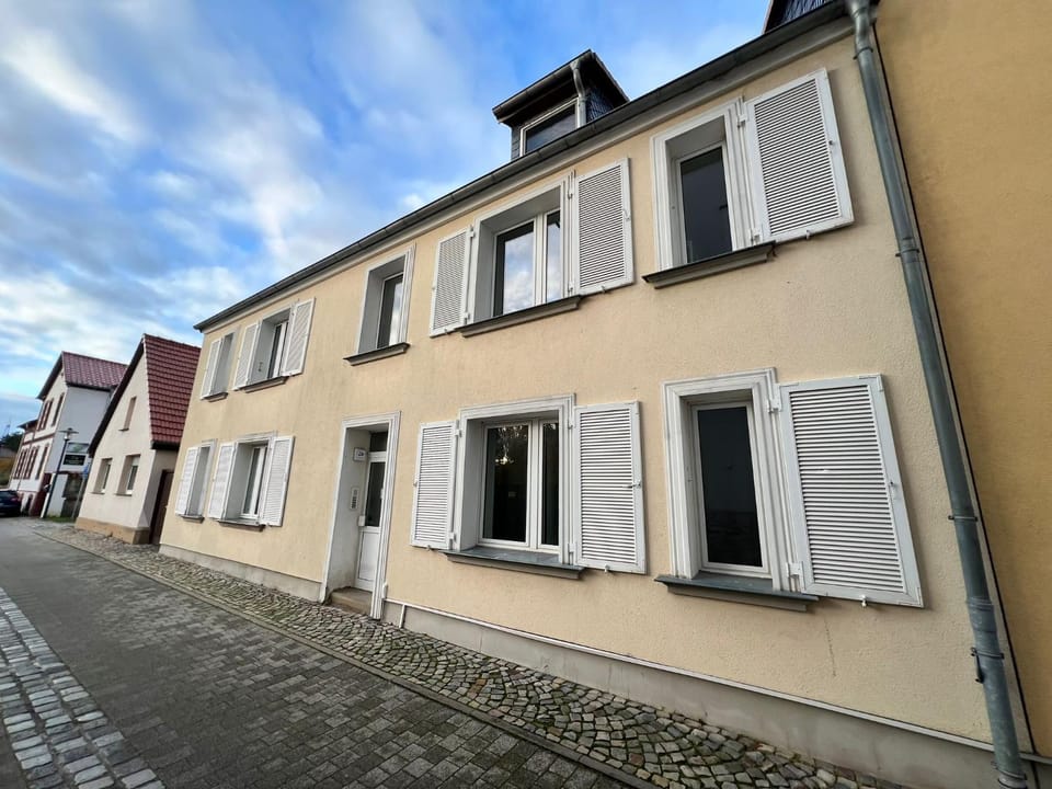 Property building, Street view