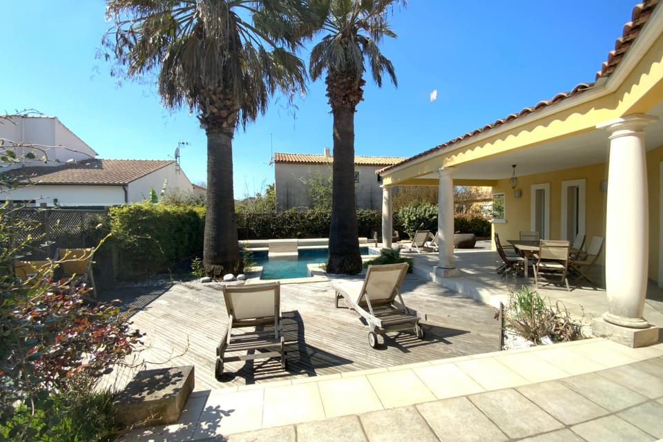 Patio, Day, Garden, Pool view, Swimming pool, sunbed