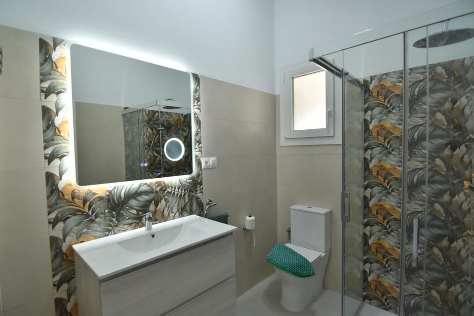 Shower, Bathroom, towels