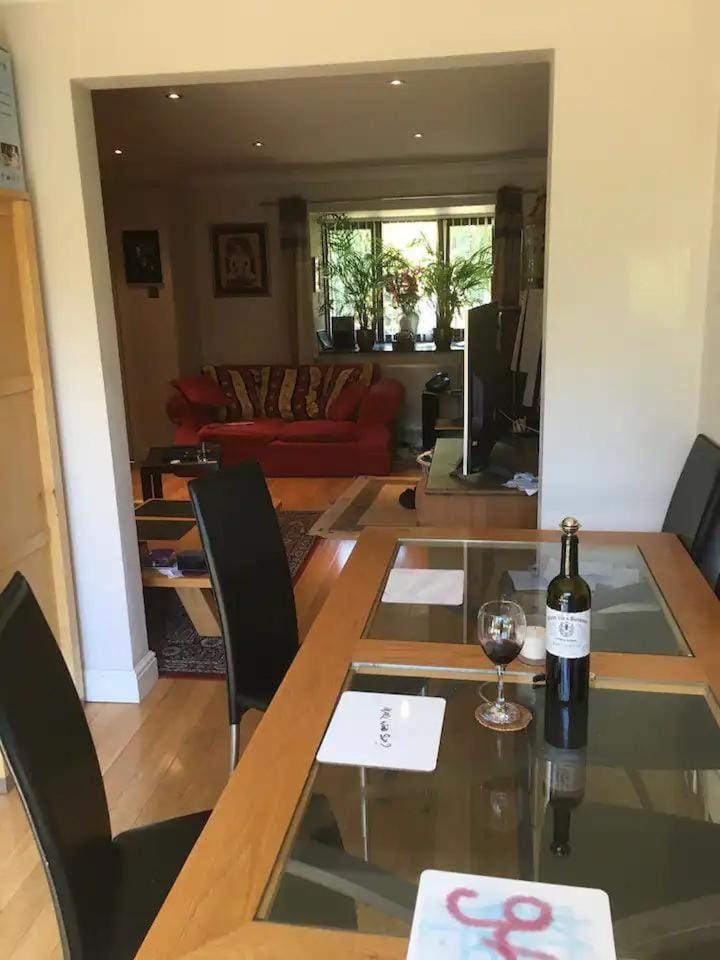 Quiet times away from city noise, but not too far! House in West Lancashire District