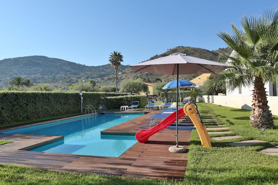 Garden, Swimming pool
