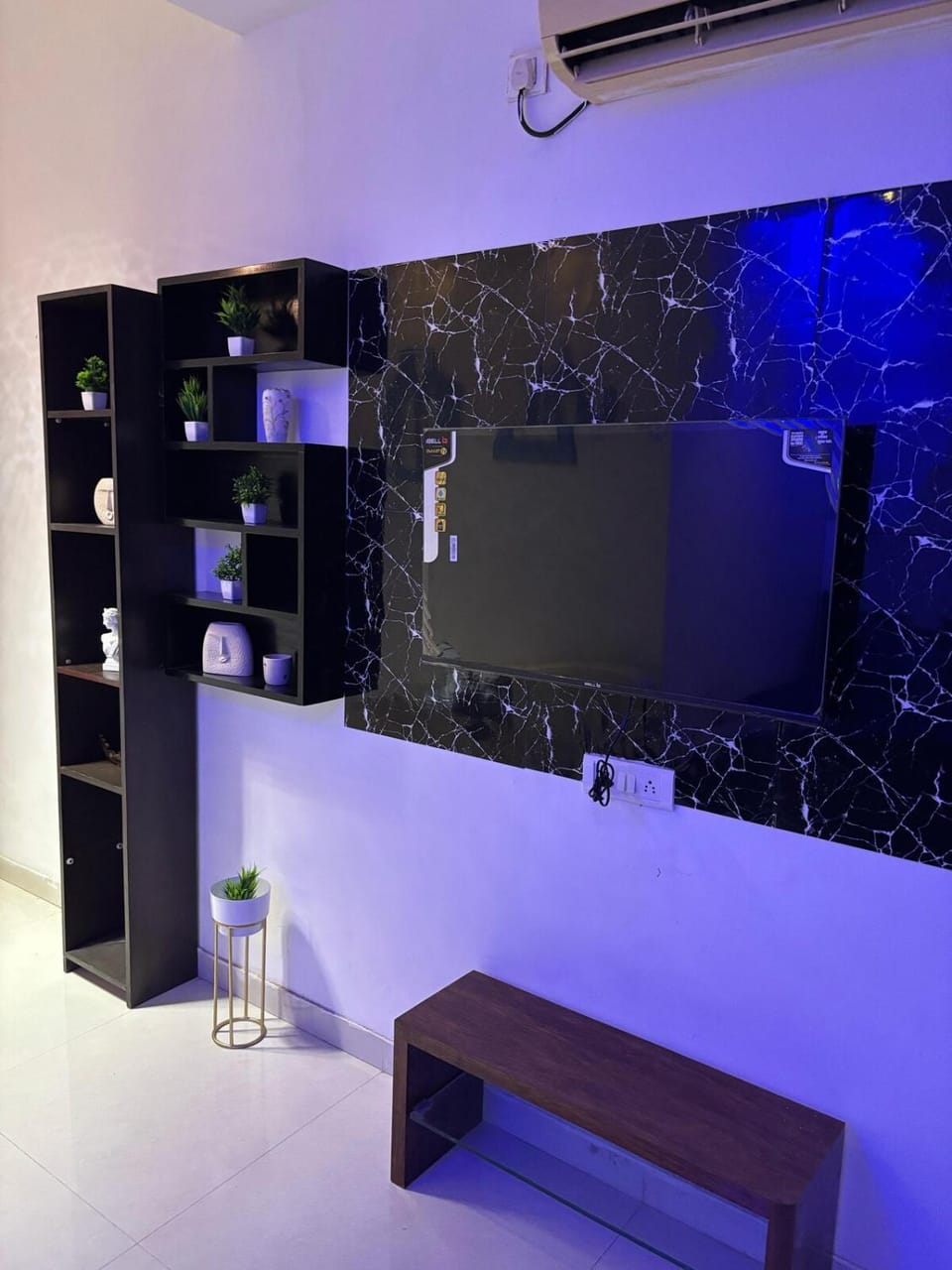 Ivy Splendour Blu Private Studio, Oshiwara, Mumbai Apartment in Mumbai