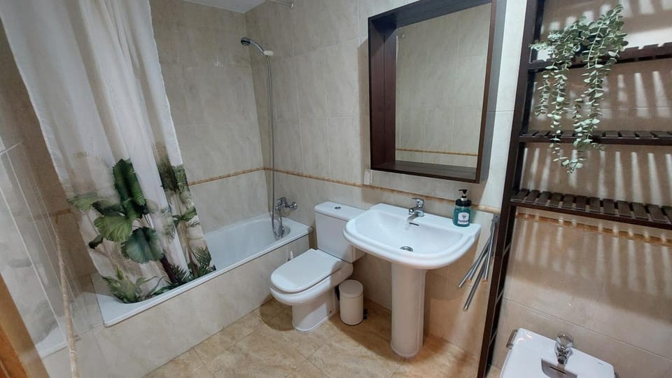 Shower, Bathroom, towels