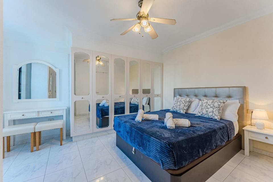 Bed, Bedroom, wardrobe