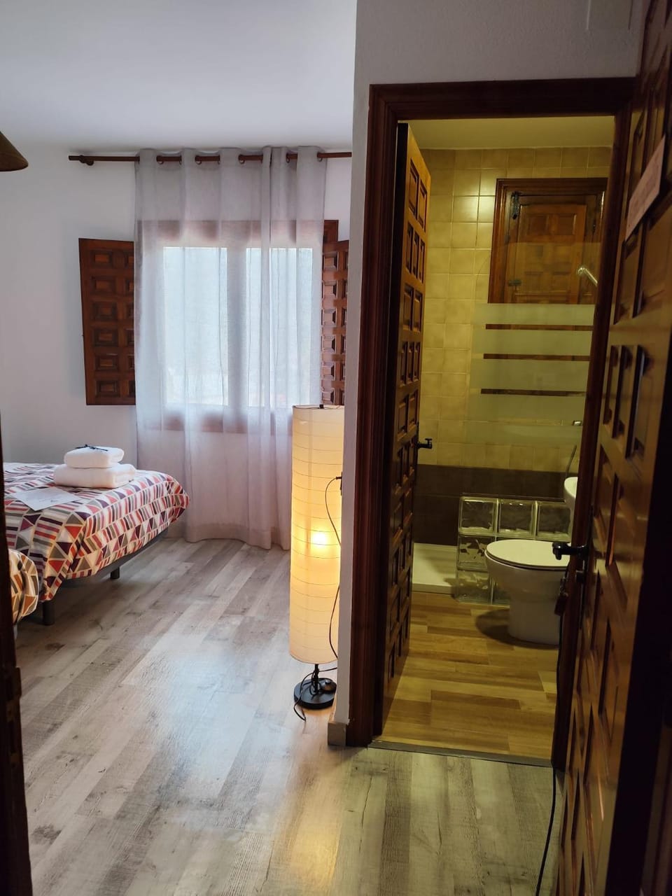 Bathroom, Photo of the whole room, Bedroom