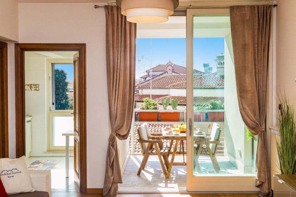 Boutique Domus Trastevere Family Apartment in Rome