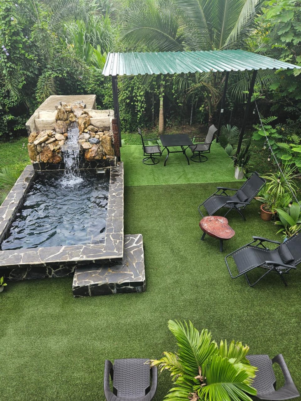 Swimming pool