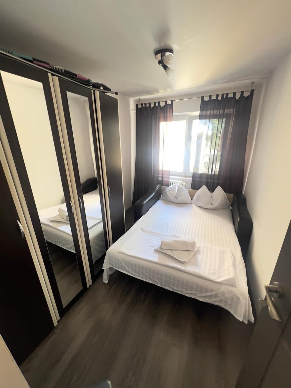 Bed, Photo of the whole room, Bedroom, towels, wardrobe