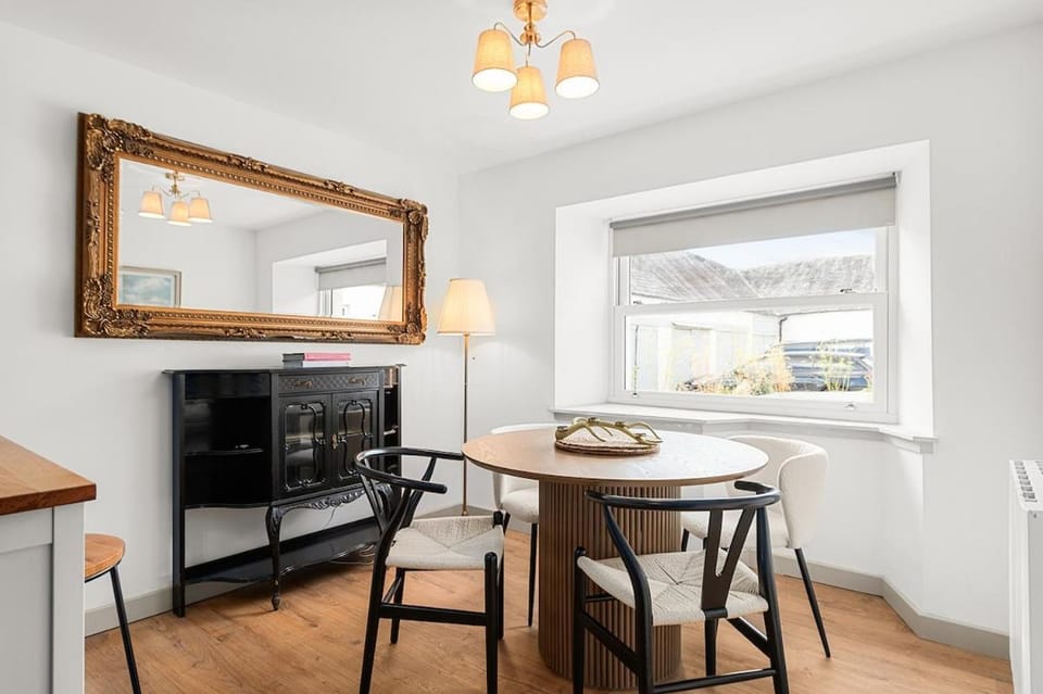 Luxury 2 Bed cottage in Killin House in Killin