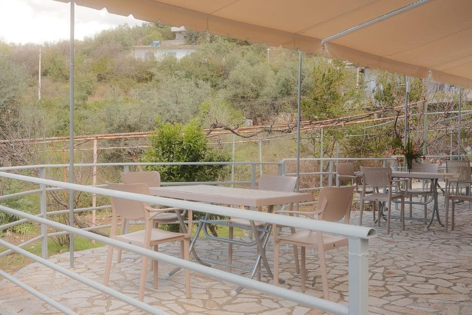 Property building, Balcony/Terrace, Internal: Not applicable to any particular room