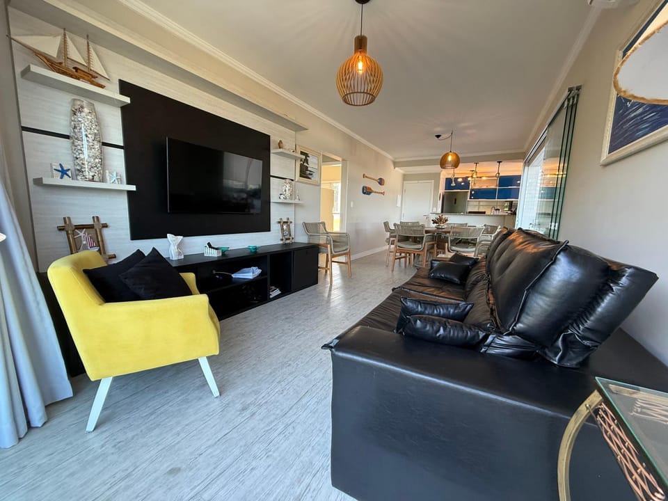 Apartamento em Ubatuba com vista para o mar Apartment in Ubatuba