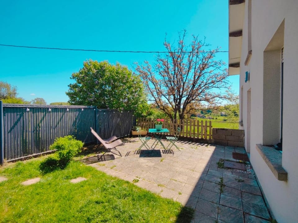 Patio, Spring, Day, Garden, Garden view, sunbed