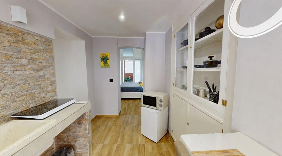 microwave, minibar