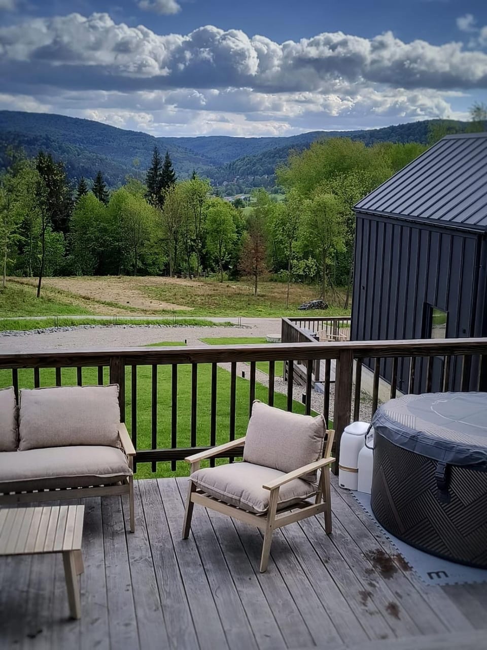 Patio, Spring, Day, Natural landscape, View (from property/room), Balcony/Terrace, Mountain view