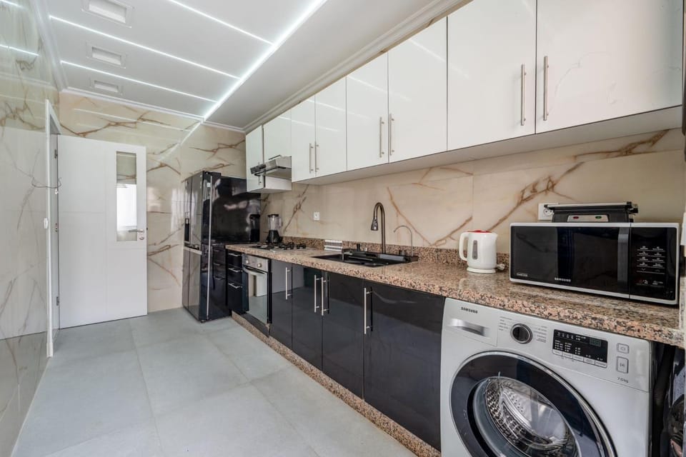 Sea view, 3 bedrooms 82 Apartment in Tangier