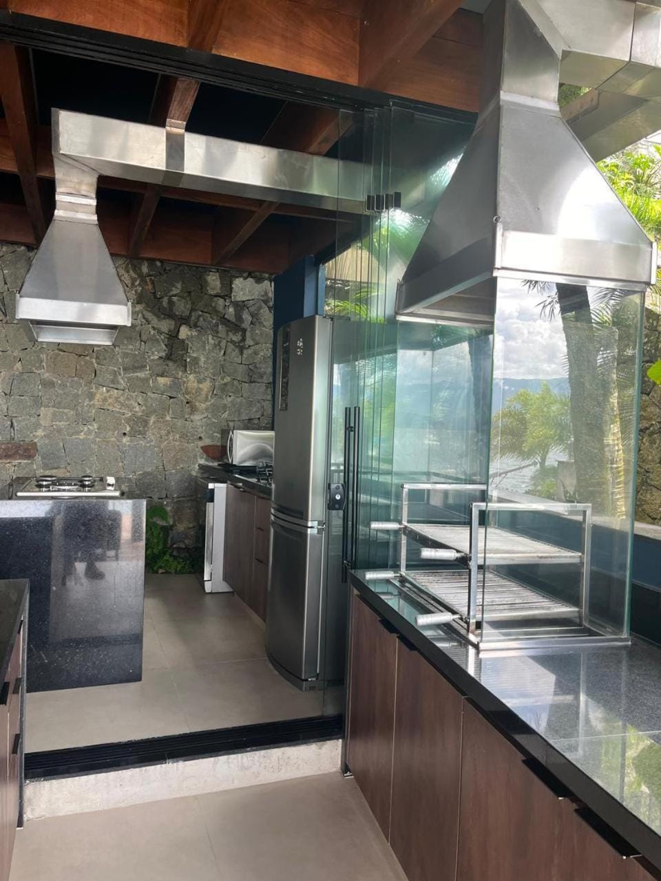 BBQ facilities, Kitchen or kitchenette, oven