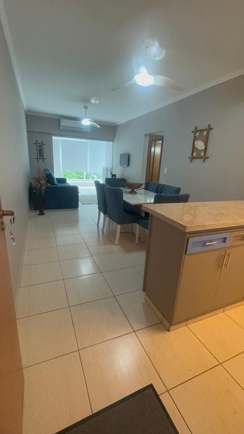 LINDO, apartamento praia da enseada Ubatuba, 100 mts da praia Apartment in State of São Paulo