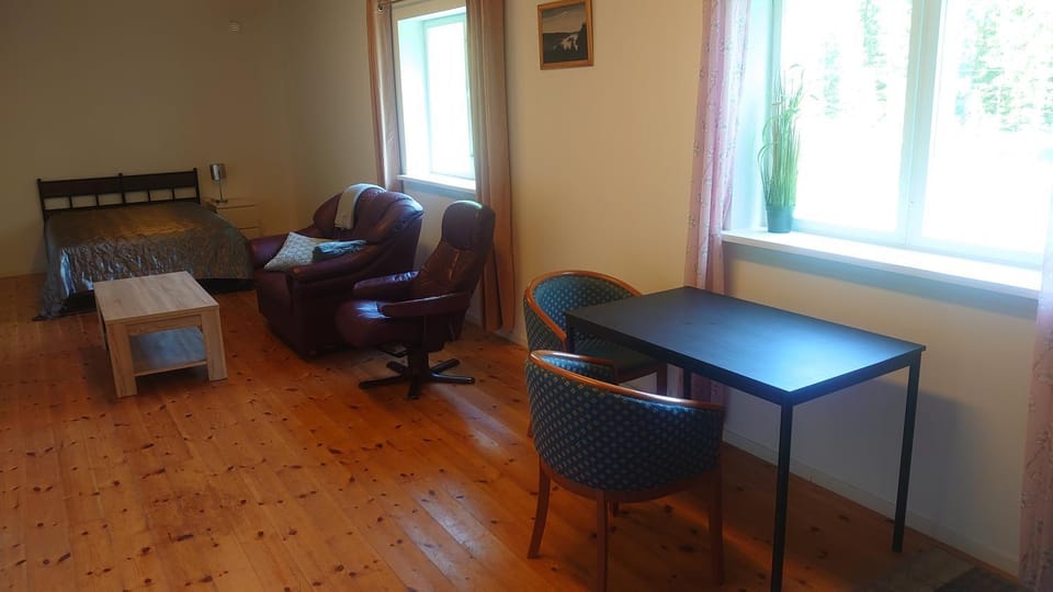 Living room, Photo of the whole room, Dining area