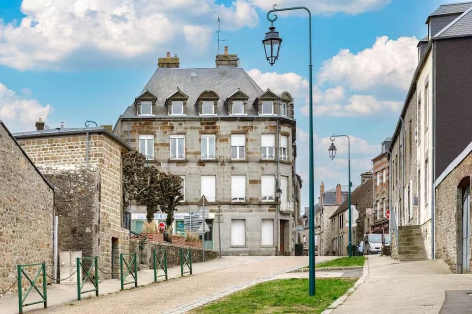 Castle View Bright Duplex Apartment in Normandy