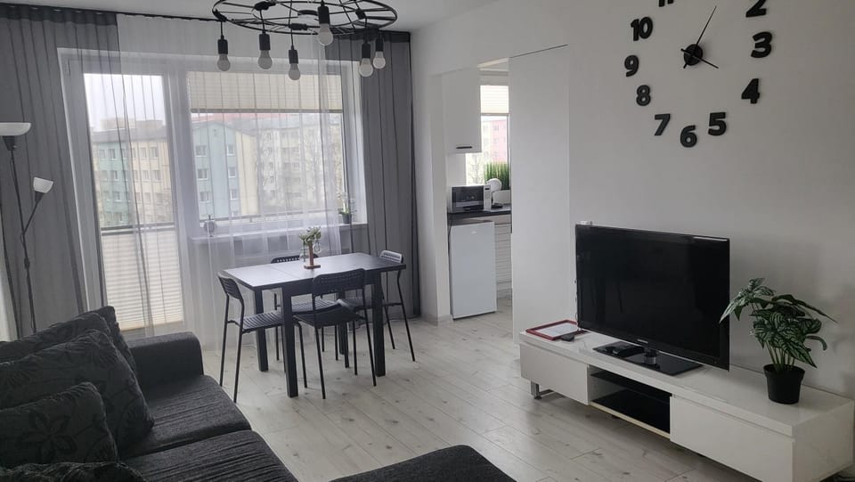 TV and multimedia, Living room, Dining area