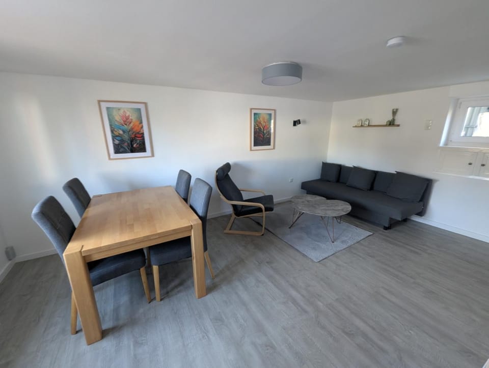 Living room, Seating area, Dining area