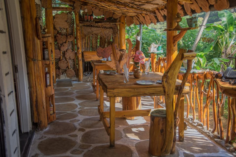 Restaurant/places to eat, Dining area