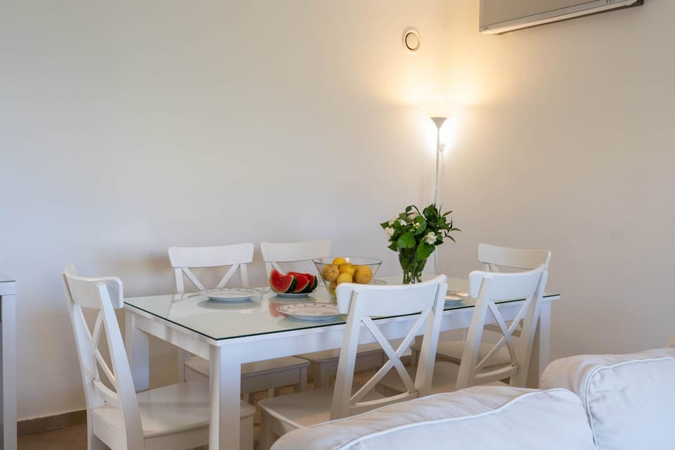 Kitchen or kitchenette, Food, dishwasher, minibar, oven, toaster