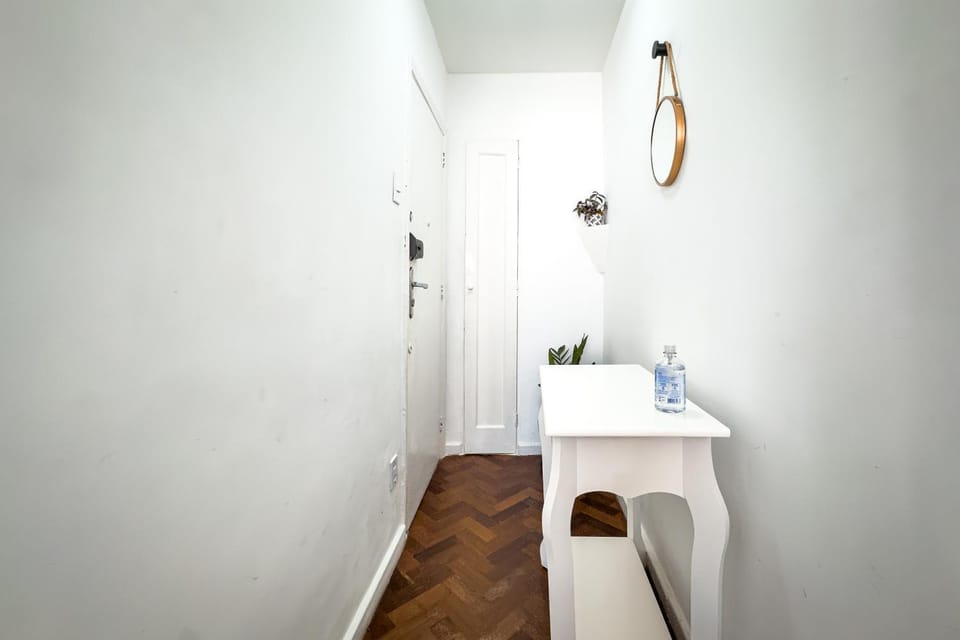 Apartamento em Copacabana, conforto e localização privilegiada! Apartment in Rio de Janeiro