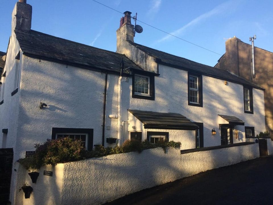 High House Cottage - A traditional home from home House in Saint Bees