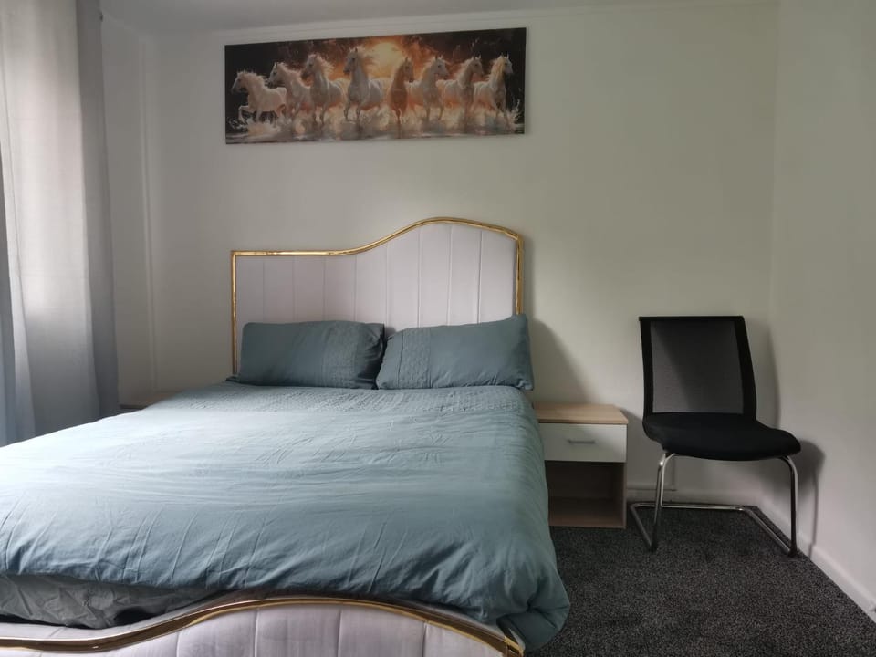 Brendon Rooms Luton Airport Bed and Breakfast in Luton