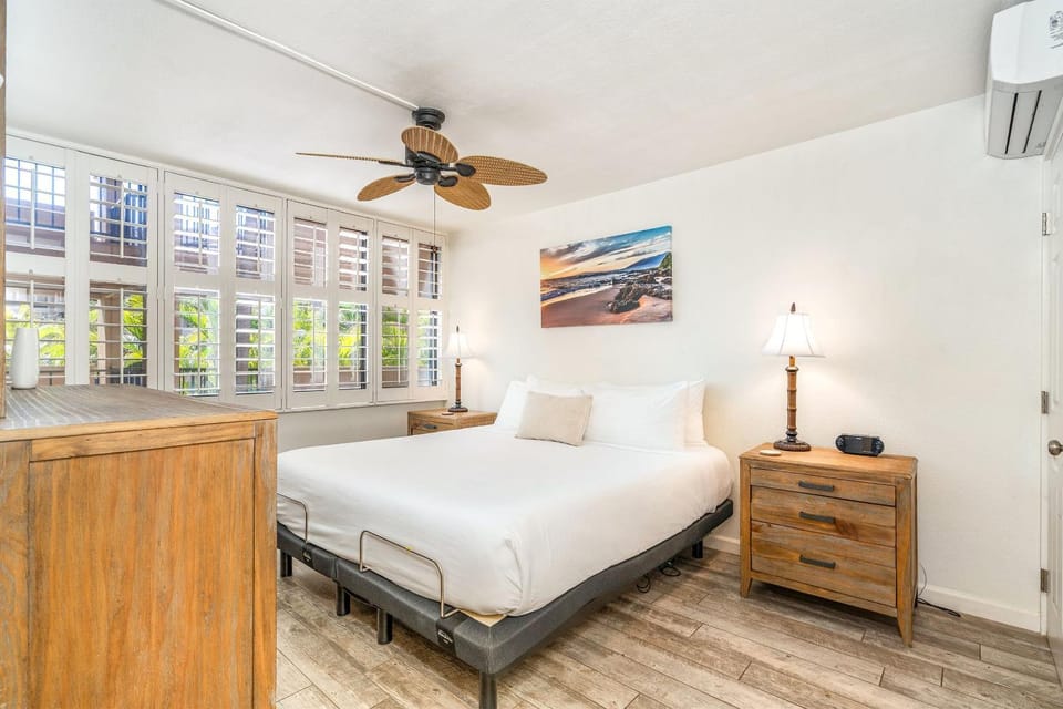 Experience Kamaole Sands 6-202, Stunning Renovation, Ocean View, Wi-Fi, Split AC House in Wailea