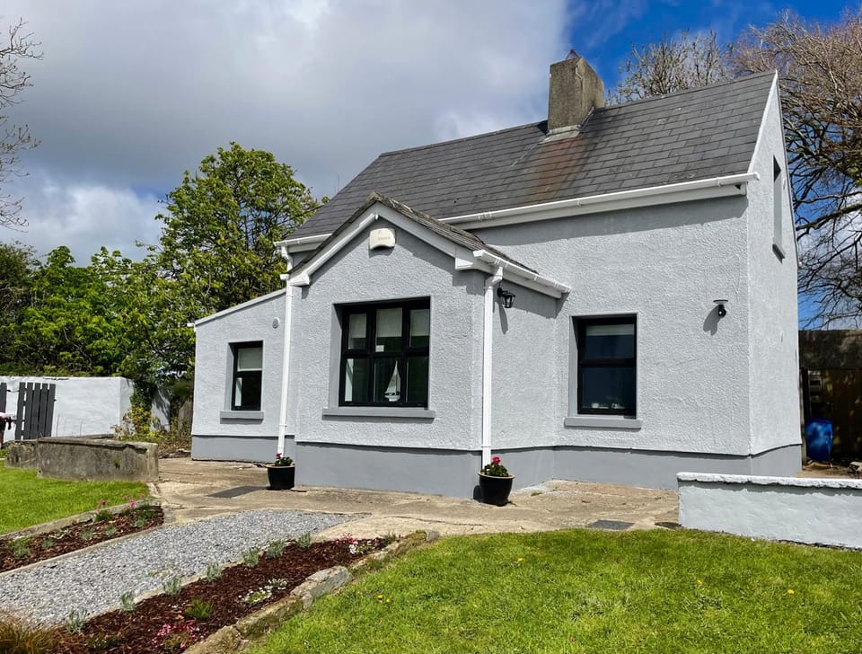 Midsummer cottage House in Ireland