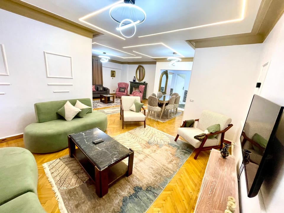 شقة فندقية سمارت vip شارع حديقة الطفل سيتي ستارز Apartment in Cairo Governorate