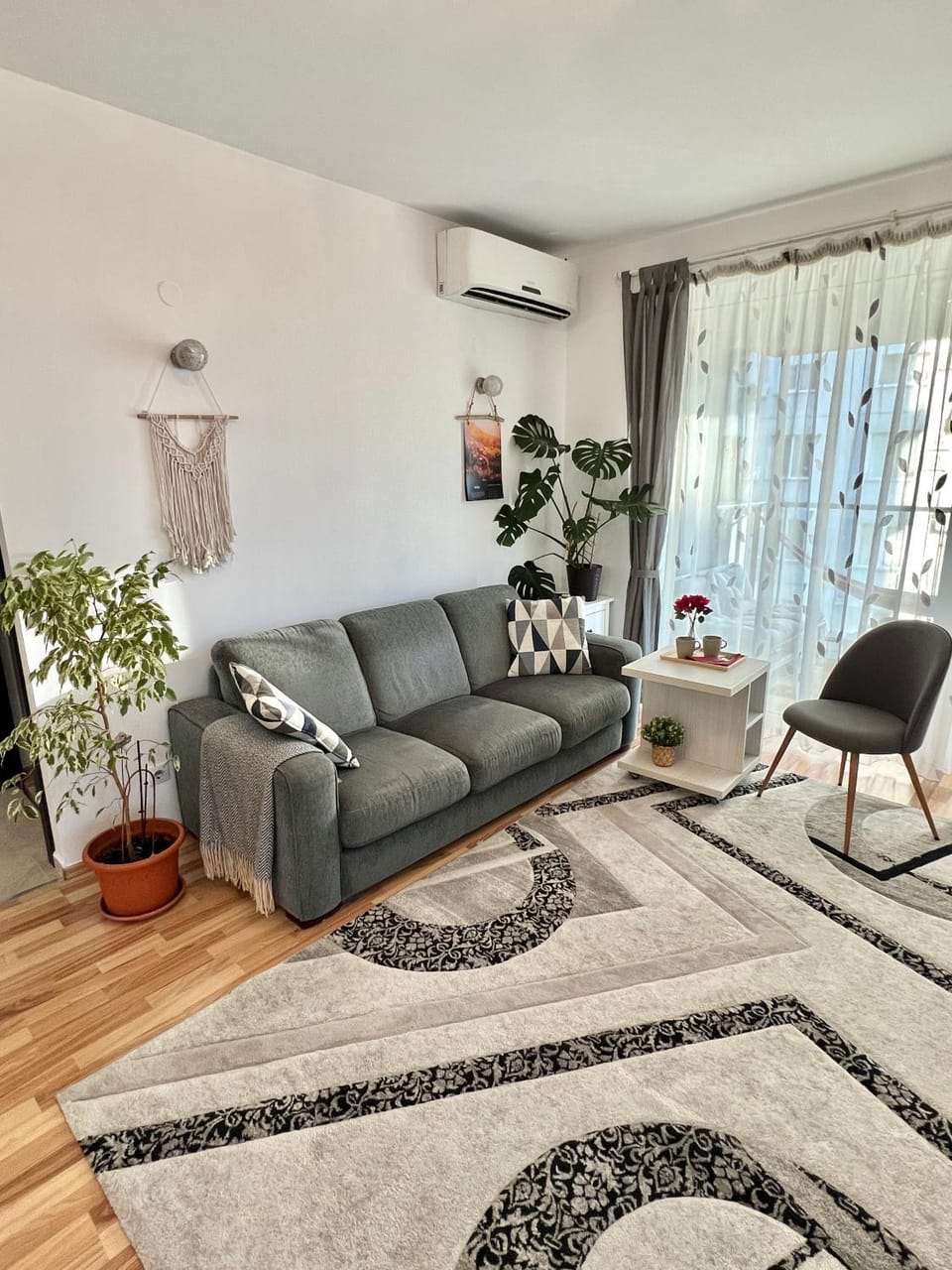 Living room, air conditioner