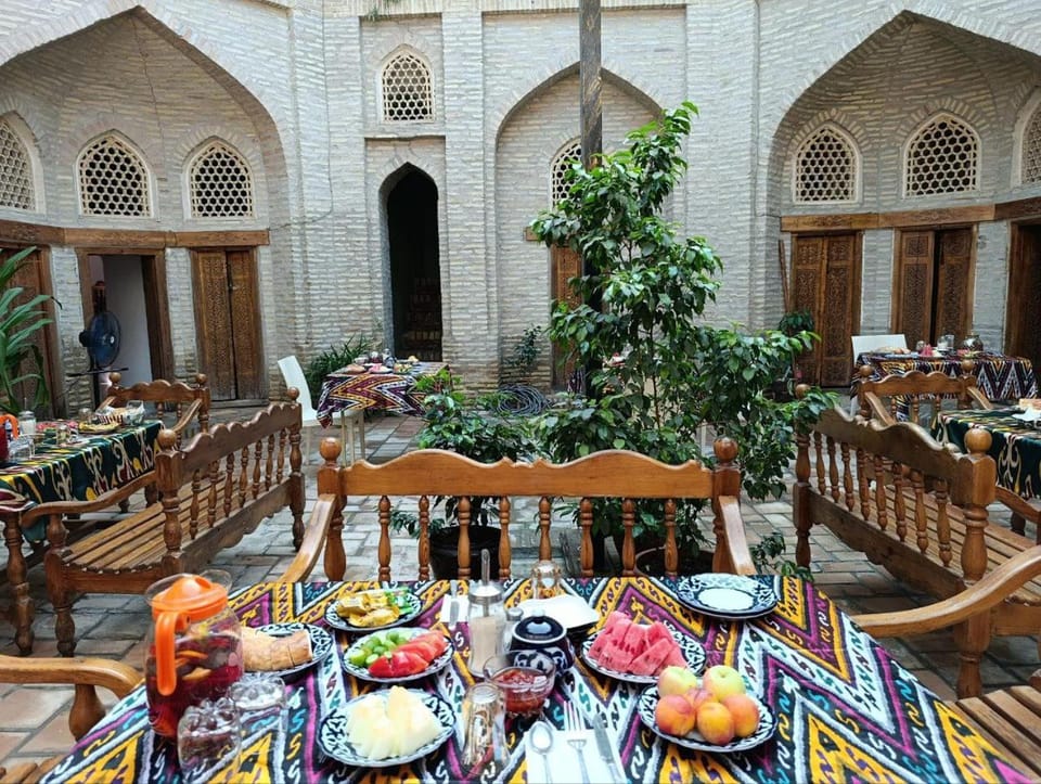 Restaurant/places to eat, Food and drinks, Food, Breakfast, Continental breakfast