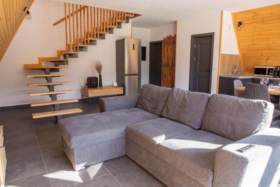 Kitchen or kitchenette, Living room, Seating area