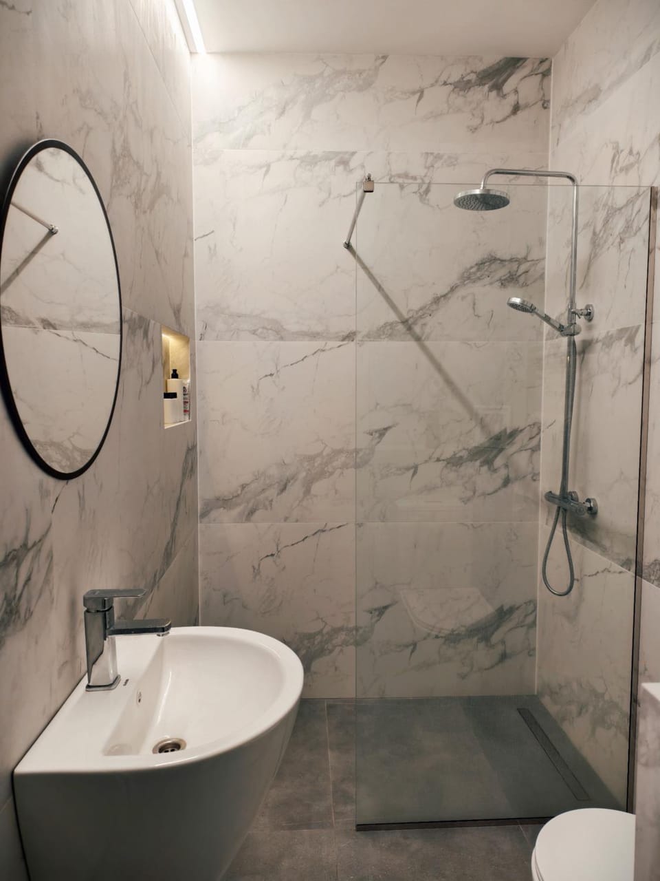 Shower, Toilet, Bathroom