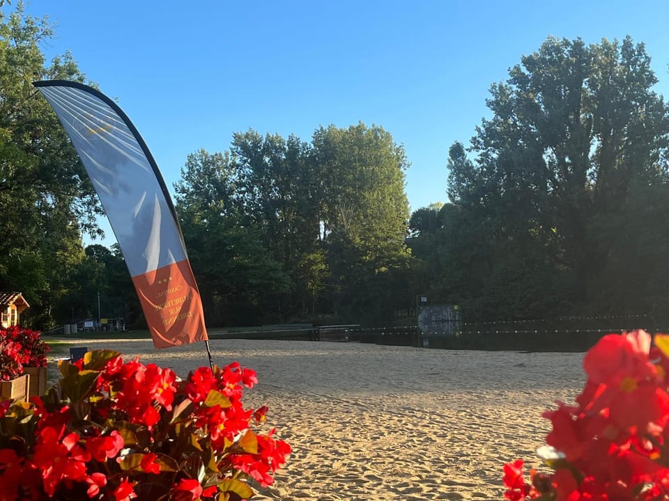 Camping Aubeterre Campground/ 
RV Resort in Nouvelle-Aquitaine