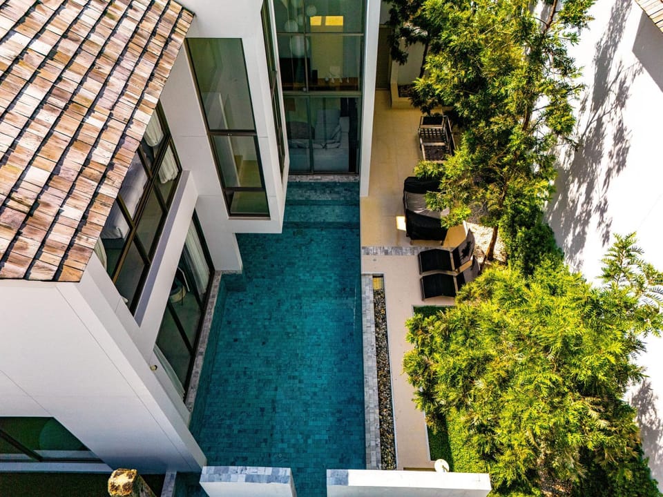 Property building, Swimming pool