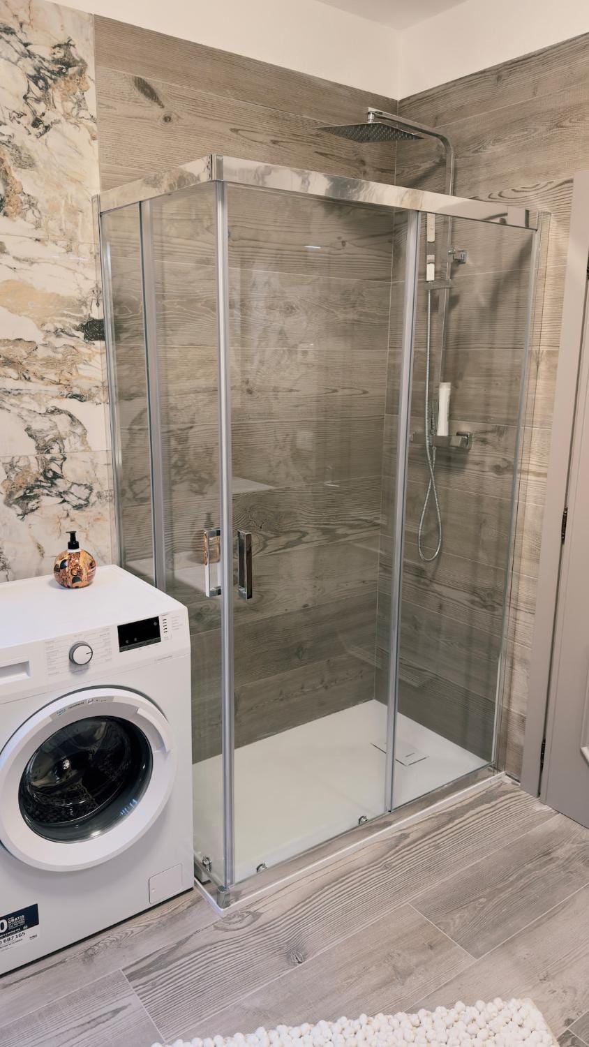 Shower, Bathroom, washing machine